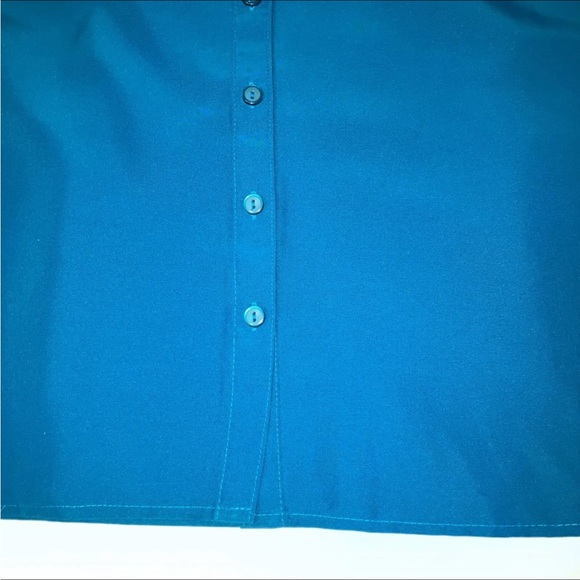 New with tags 3X Kim Rogers Curvy Blue Button down top with Pockets size 3X - Picture 7 of 13